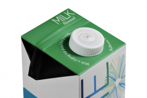 Tetra Pak biobased LightCap 30 in Milk carton
